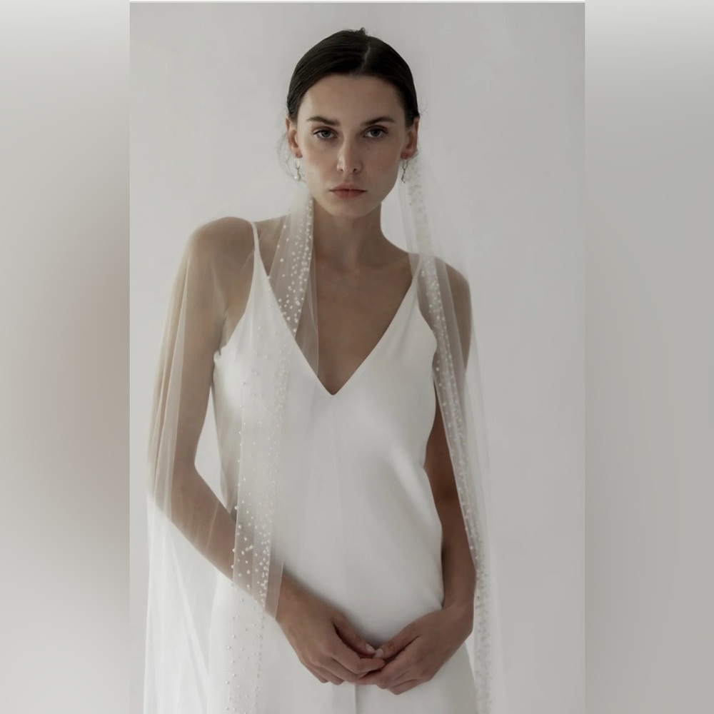 A.B. ELLIE- Hayden Pearl Edge Veil - Chapel Length
